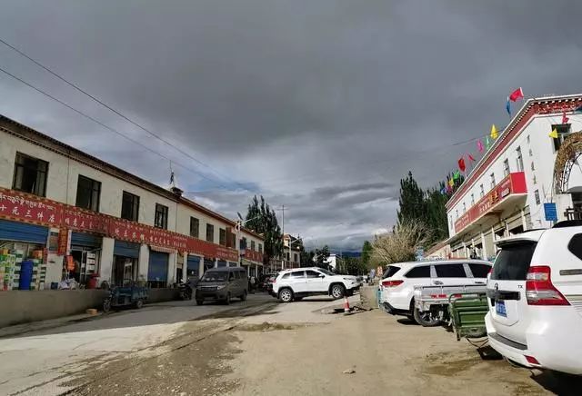 自驾新藏狮泉河到札达看古格王国人口最少县拥有世界最大土林