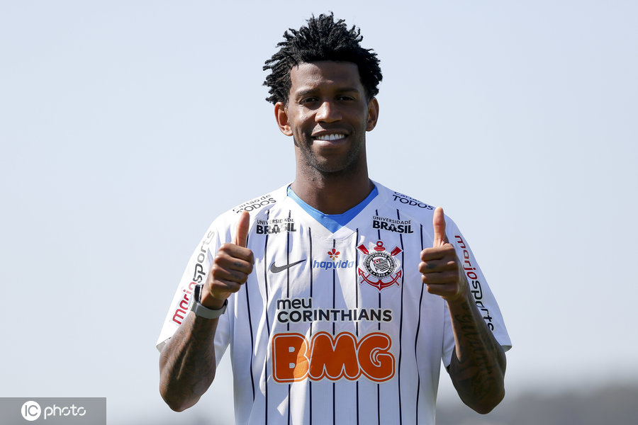 鲁能球迷想他吗吉尔亮相科林蒂安身披26号战袍征战巴甲