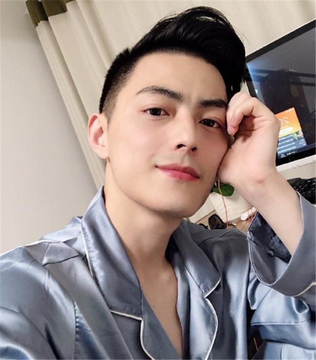 8000人表态:封了他_智勋