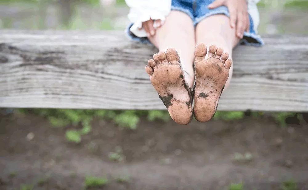 夏天不让孩子光脚丫,原因只有一个!