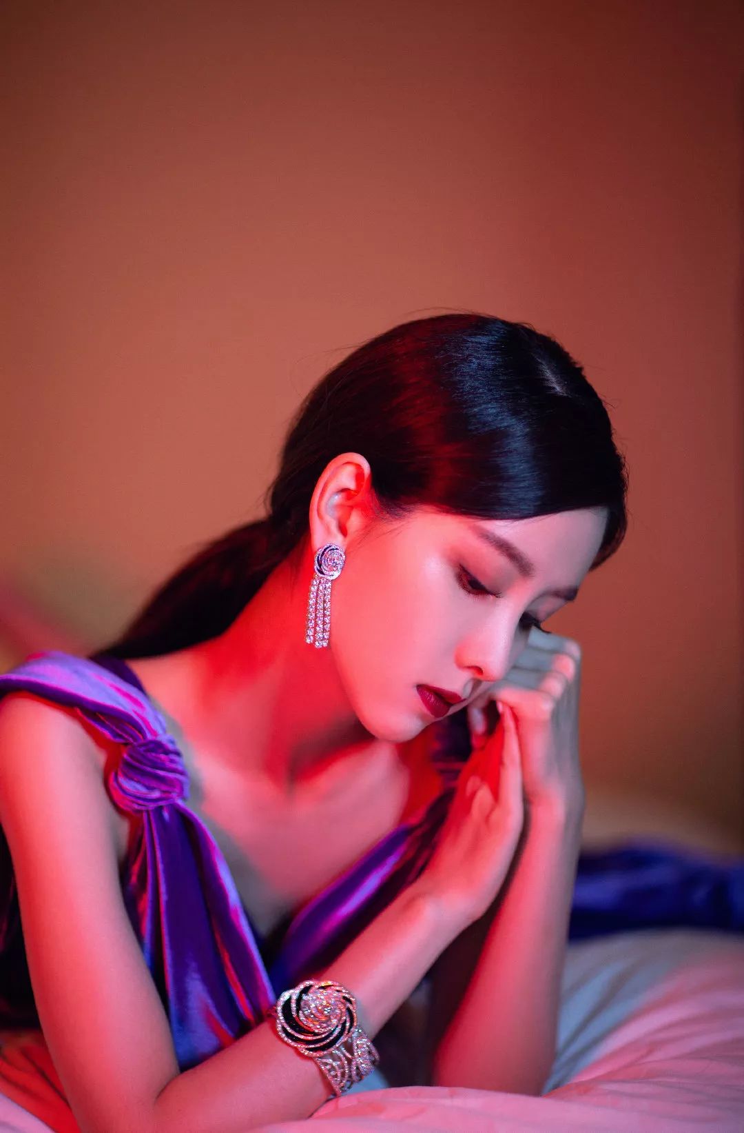 钟楚红,邱淑贞的"绝招"都被陈都灵找到了_章泽天