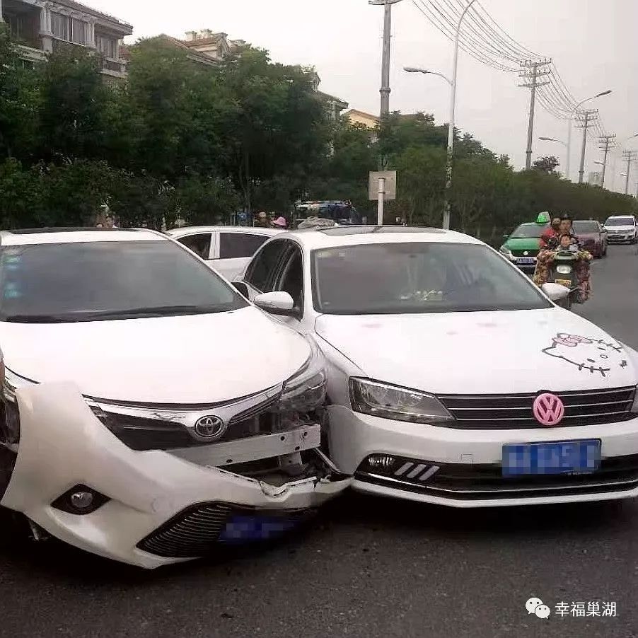 巢湖碧桂园小区路口一德系车撞日系车原因是