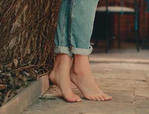 最简单的长寿药找到啦,每天踩一踩,不花一分钱,在家就能做!_脚底