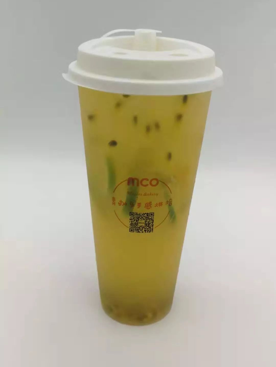 9.9元秒杀软欧包 茶饮,这家时尚面包甜点店在贺州c位登场