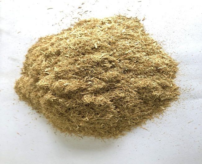 的现状,以实现固体废弃物资源化利用为目标,以丰富的农作物秸秆为原料