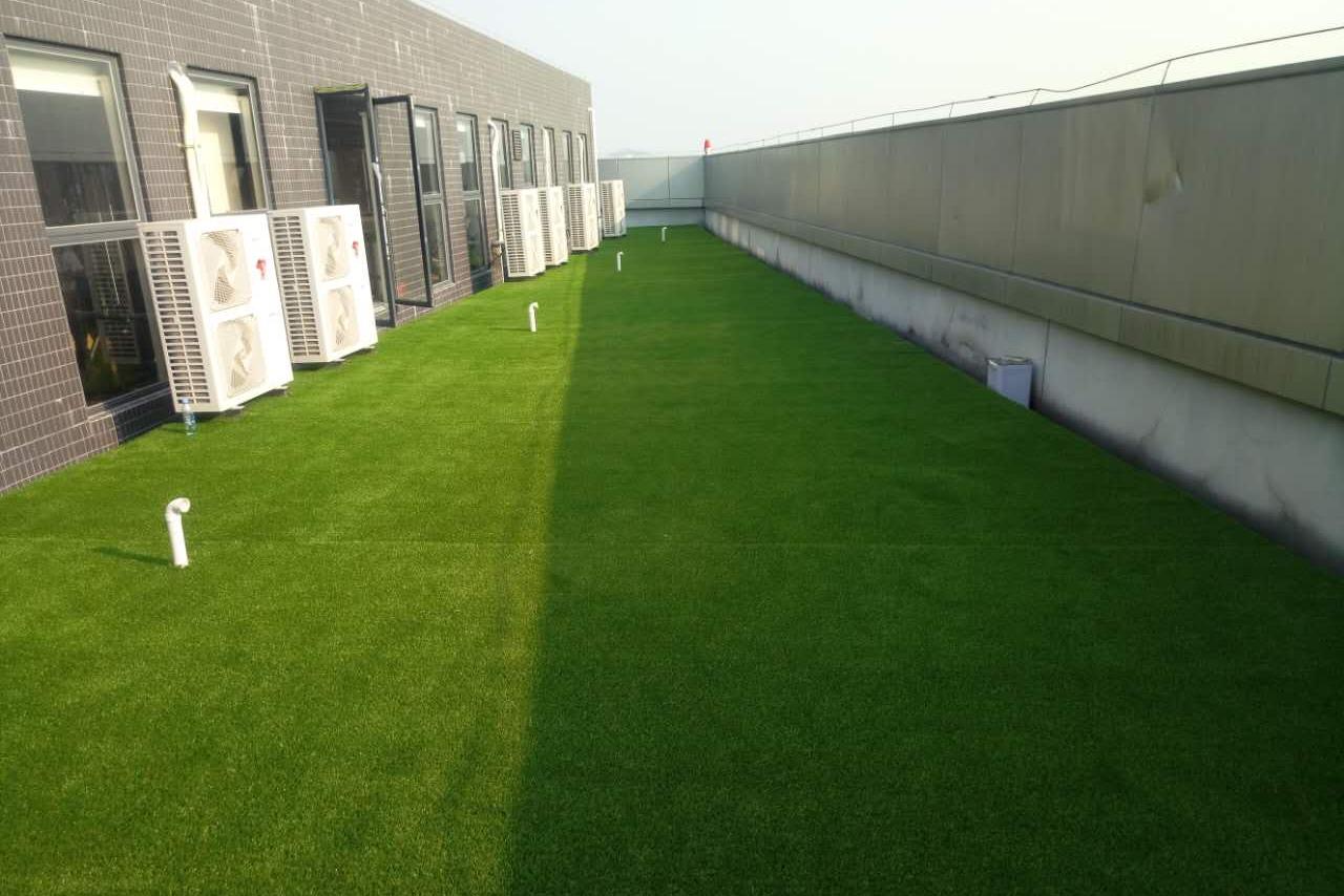 休闲人造草坪铺装案例