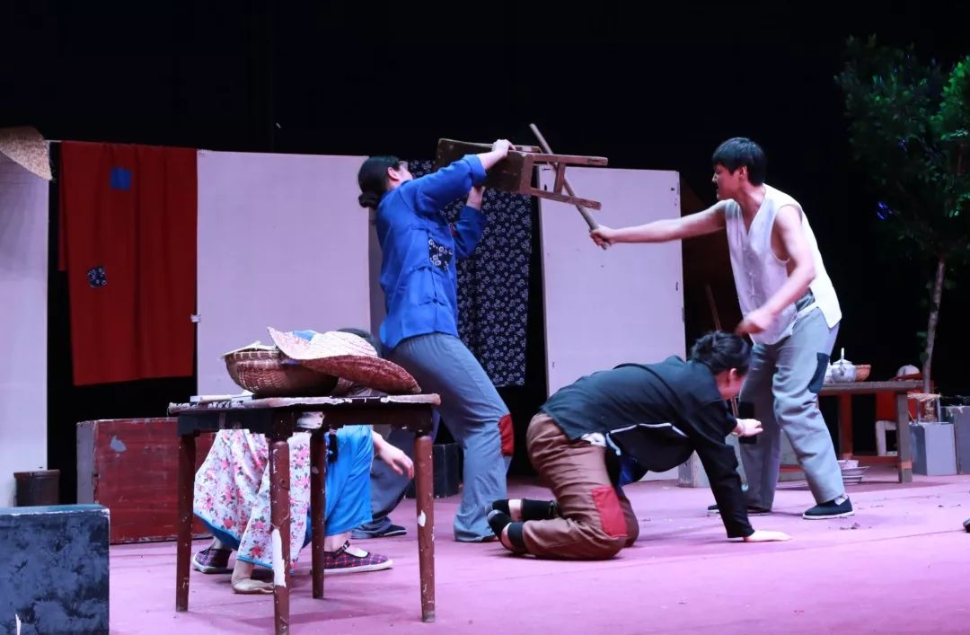 72325丨片段欣赏老舍代表作之一龙须沟