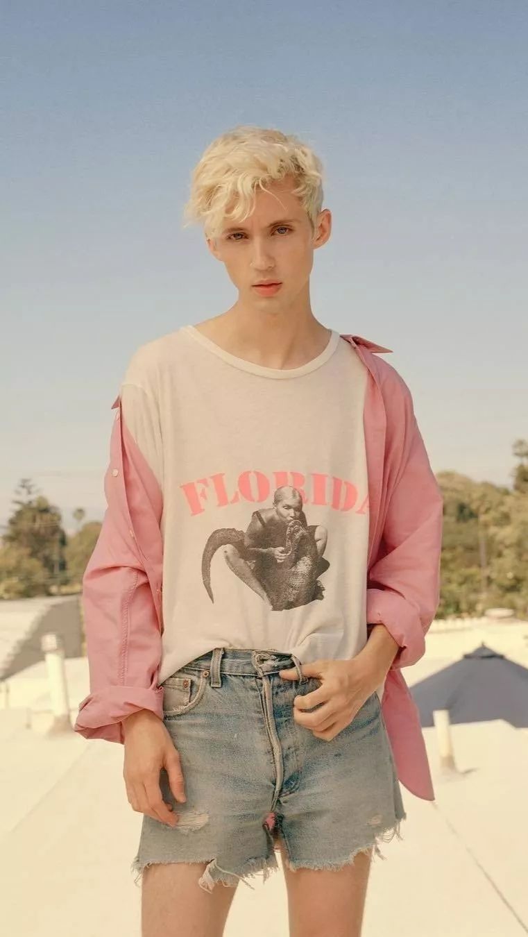 帅气戳爷壁纸来啦