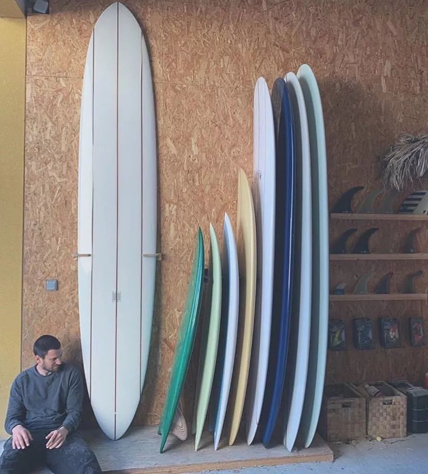 【surfing】这和咱那"隆波颠醒"可不一样_板子