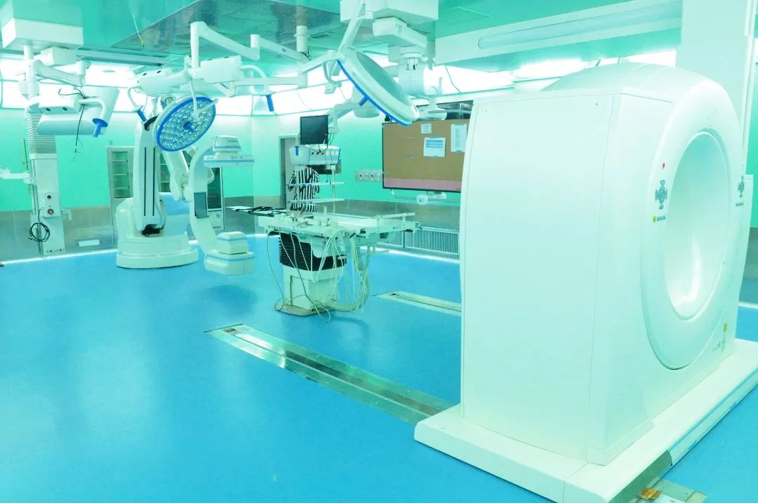 上海复旦大学附属中山医院(简称中山医院)净化手术部分为心脏手术部
