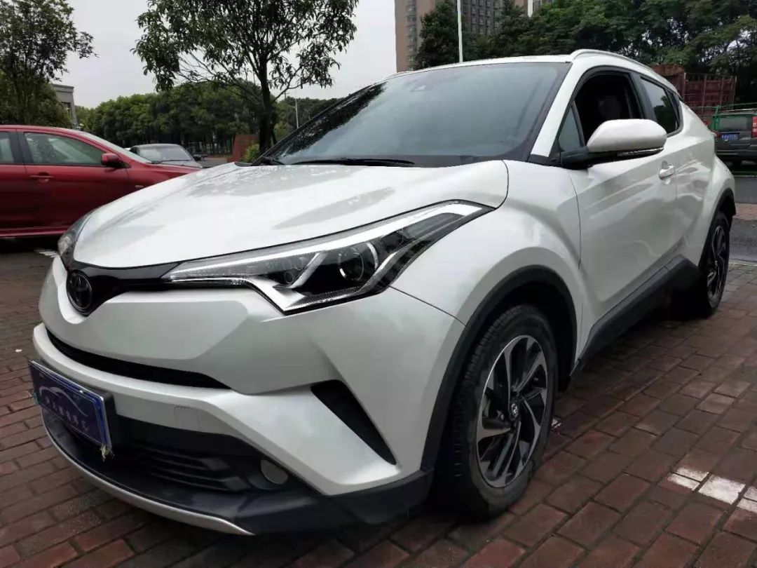 首付4万多客户寄卖19年准新丰田奕泽