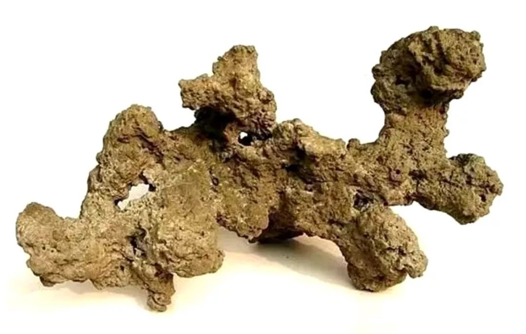 裂礓石汪内官非常气愤,更对钧州这块宝地恨之入骨,就昼夜不停挖.