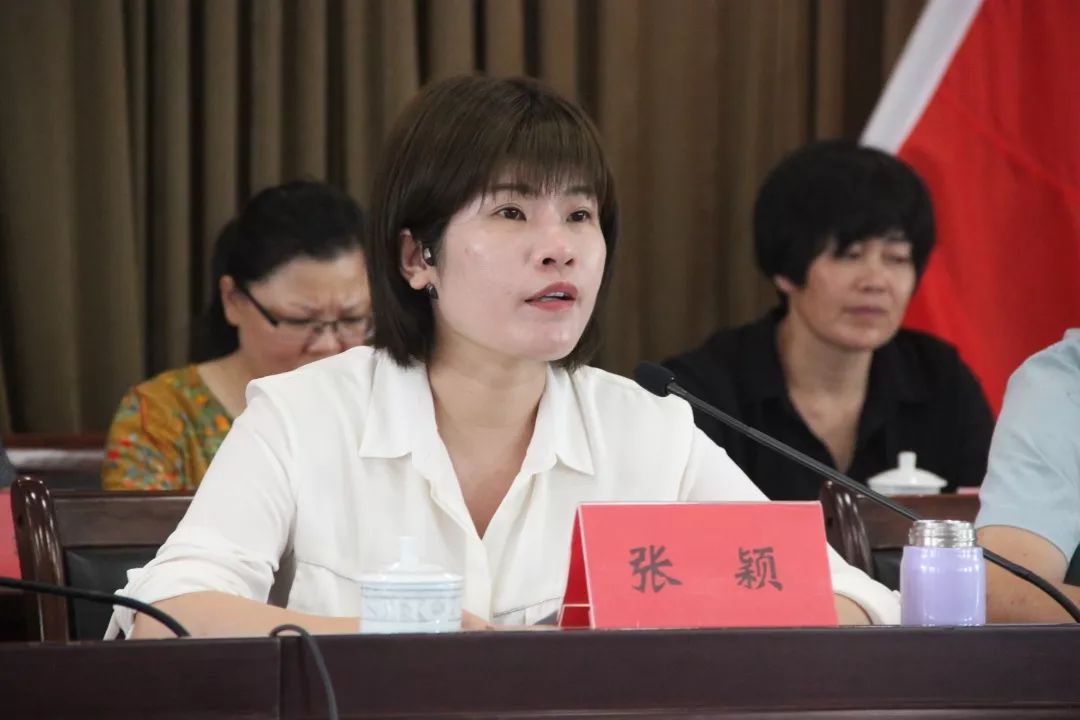 坞根镇召开第十五次妇女代表大会