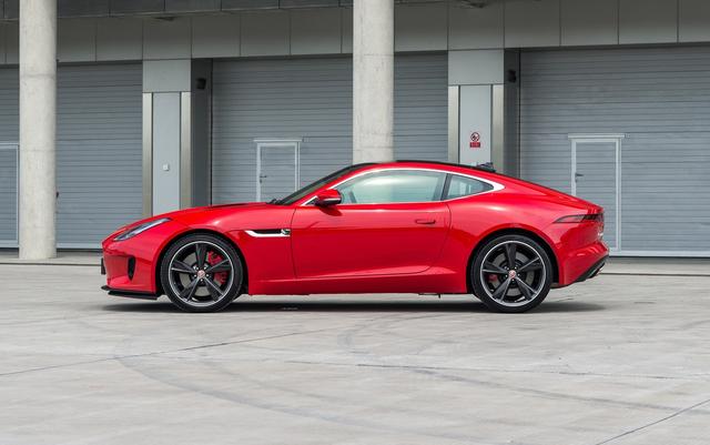 亲民双门跑车起步301马力8at57秒破百花50w装出百万逼格