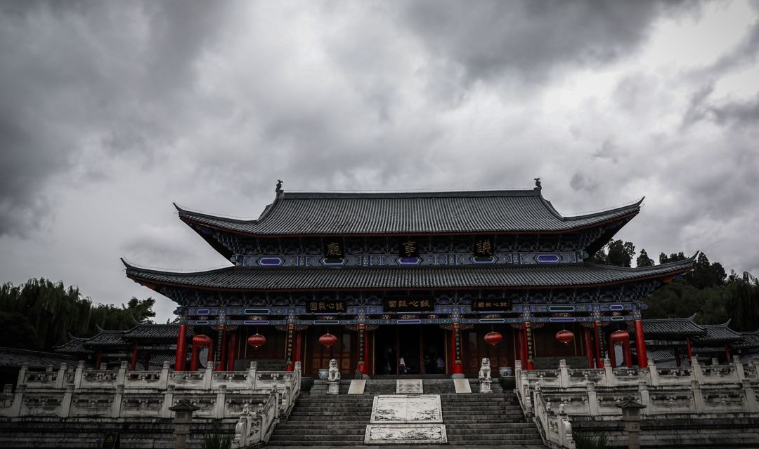 青普丽江白沙文化行馆就别出心裁地选在了这片新地白沙古镇.