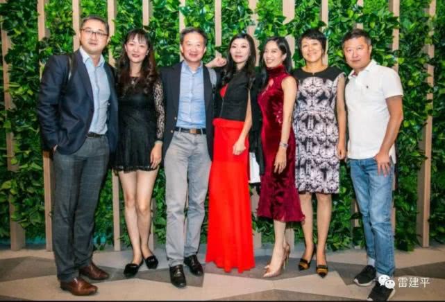 专访手撕卫哲投行女莫名其妙成网红不该说老娘数学比你好