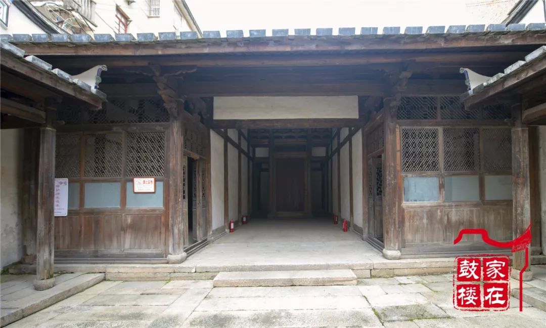 方声洞故居方声洞故居格局由三部分组成大门进去是三间排堂屋等是