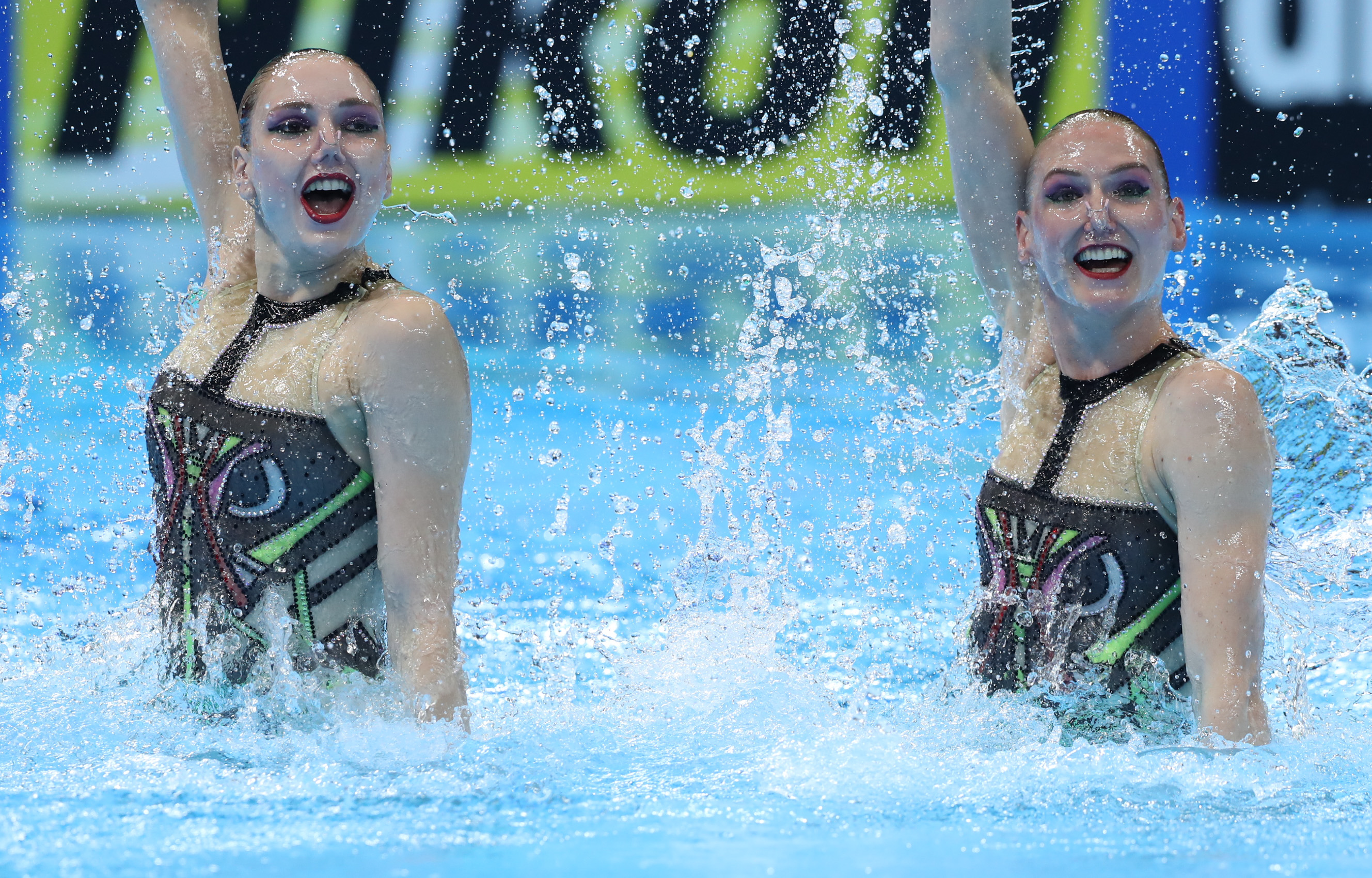俄罗斯女子花样游泳图片