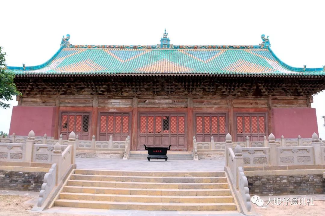 洪武三年(1370年)的斗拱样式与代县文庙大成殿的区别很大崞阳文庙