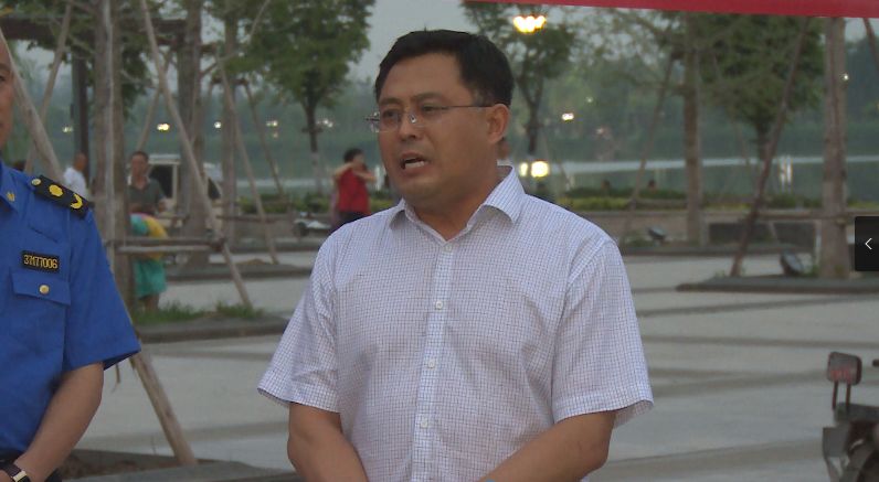 郓城县纪委开展垃圾分类宣传活动_孙迁国