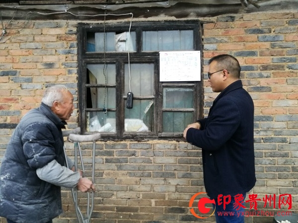 余庆县单脚残疾人毛柏林引领贫困村民走上"双椒产业"致富路_胡先贵