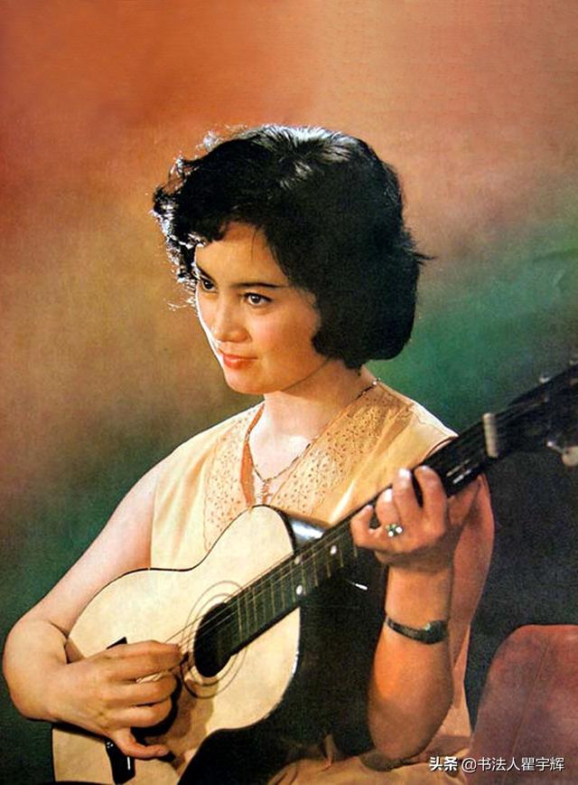 张金玲12张老照片40年前的女明星神态俏丽灵气四溢