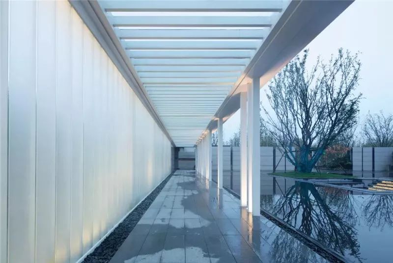 u型玻璃景观材料