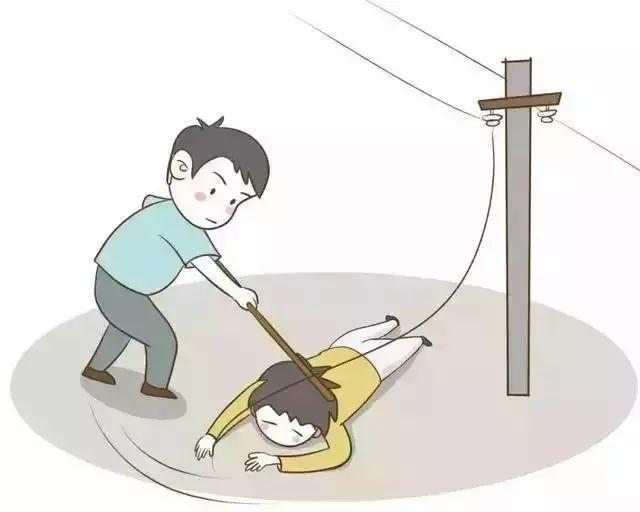 就一瞬间,女孩在景观池玩耍不幸触电身亡!