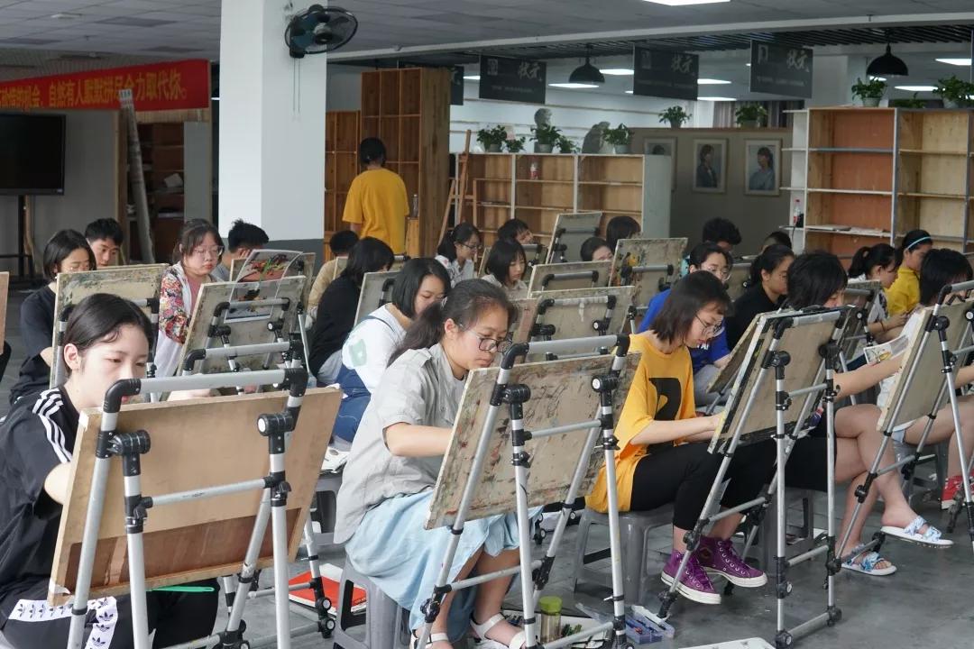 杭州山望画室感谢你们带着贵州山水的温柔与风情横跨千里与我们相遇