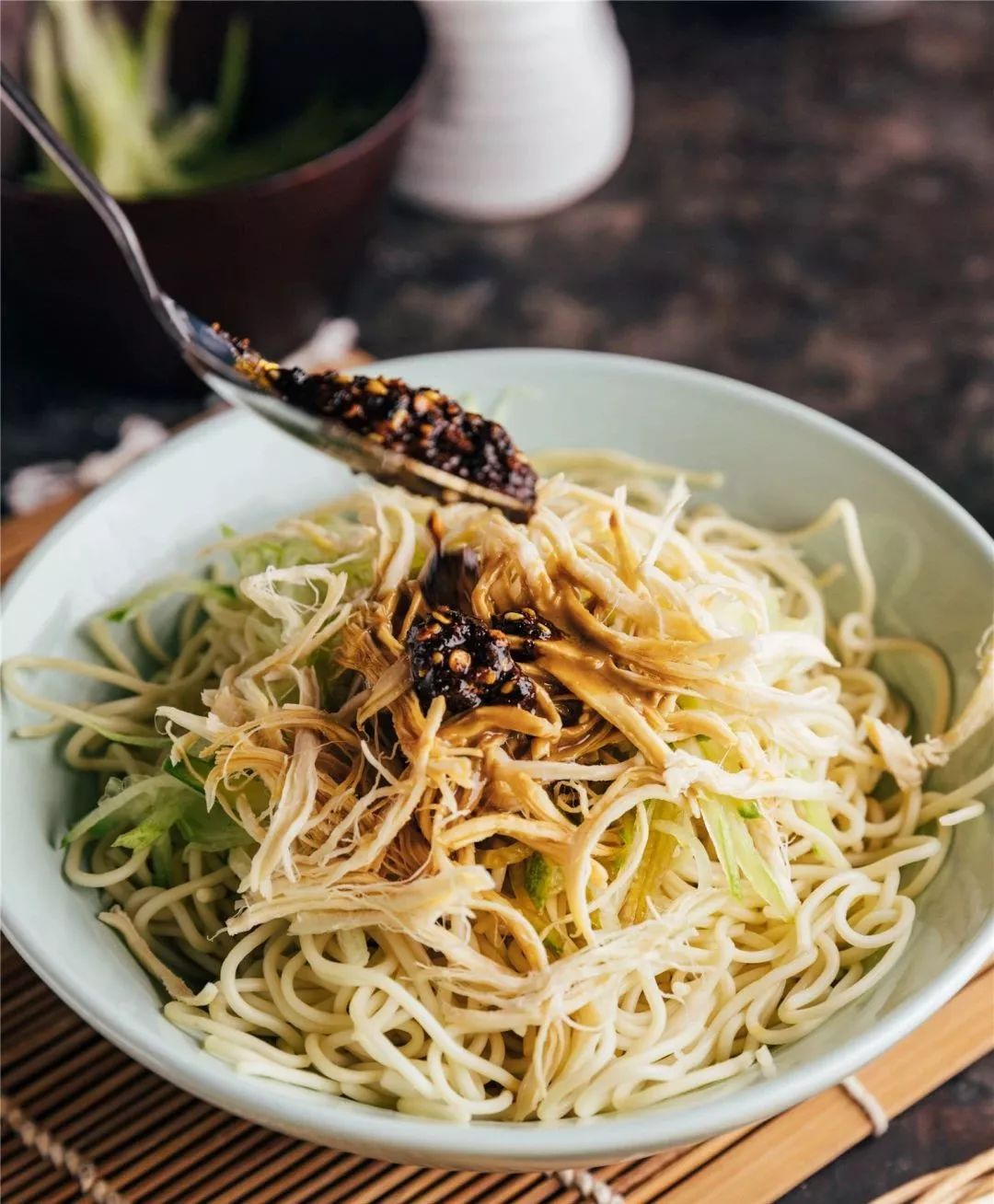 夏天就要吃凉面,教你这么做,好吃到没朋友