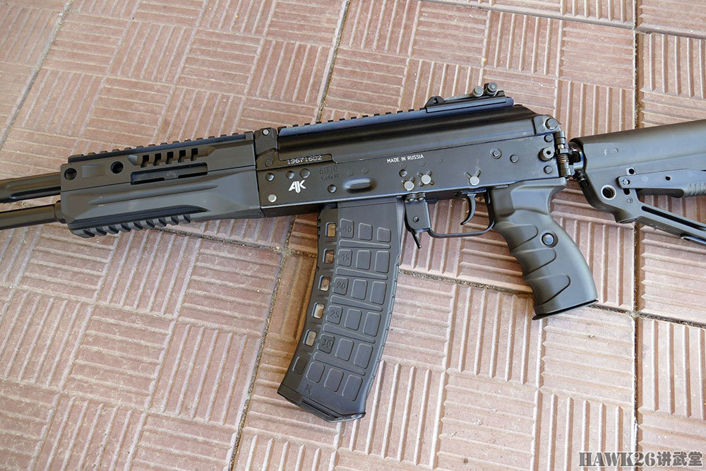 ak-12表演"金鸡独立"俄罗斯军队新一代步枪平衡性令人称赞