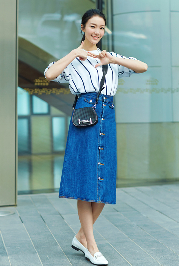 原创今夏想要找回青春范?你还差一条牛仔裙,演绎复古少女风