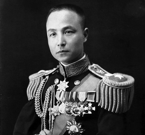 原创1935年国民政府授衔,九位一级上将中,他的身份独一无二