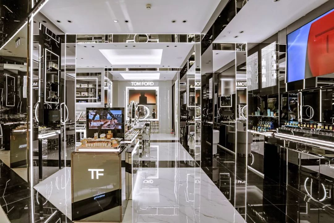 tomford美是如此光彩夺目却又触手可及