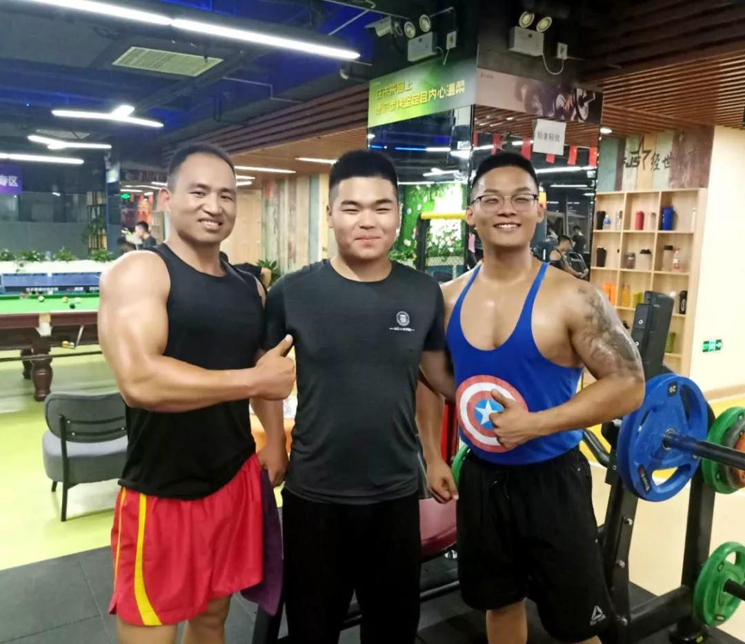 乐体水果趴健身学院学员随记青春无问西东