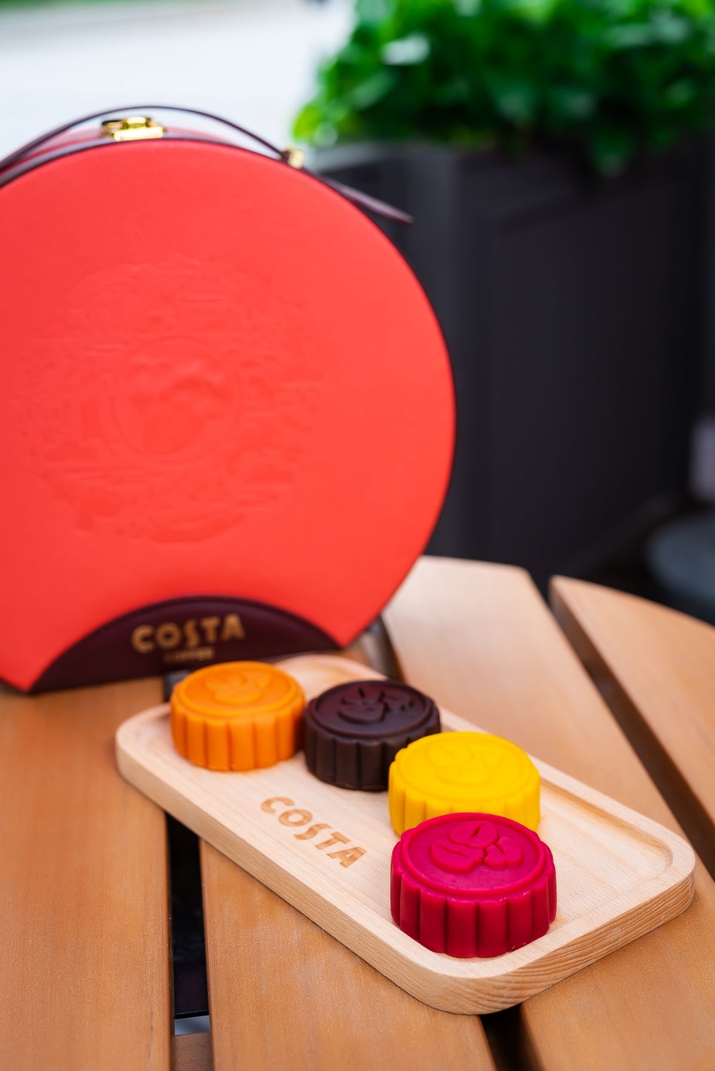 costa流心月饼登陆徐州只卖39天颜值美出天际咬一口淌出芯