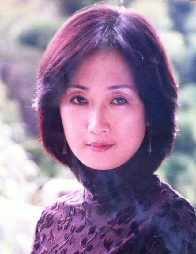 87版《红楼梦》金陵十二钗,三册三十六人,美人只有十八位_饰演者