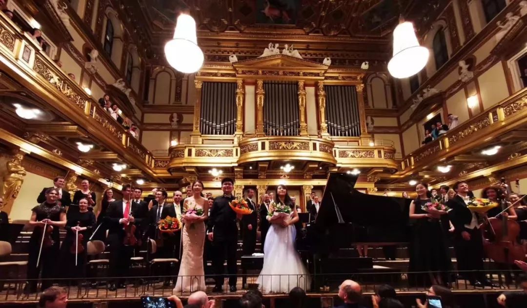 圆满落幕人人爱乐四大新锐钢琴演奏家金色大厅音乐会圆满成功