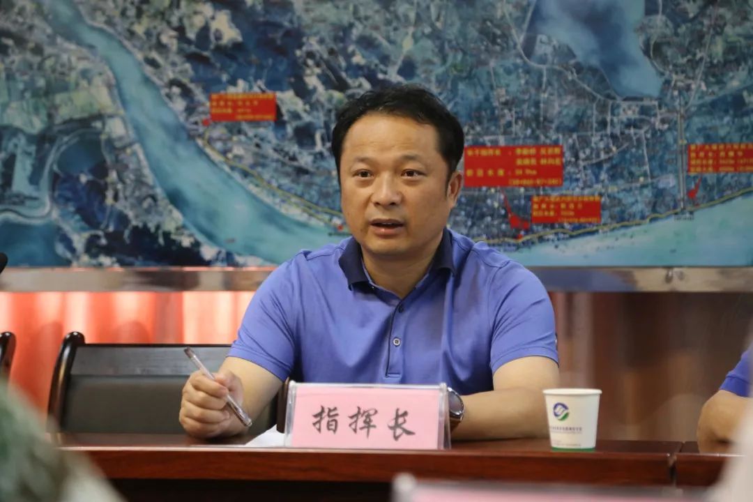 武穴市委书记,市长李新桥检查指导长江干堤防汛工作