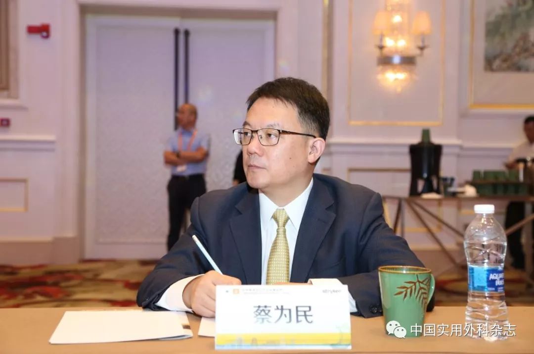 和南昌医科大学第一附属医院胃肠外科主任揭志刚教授主持了有关讨论