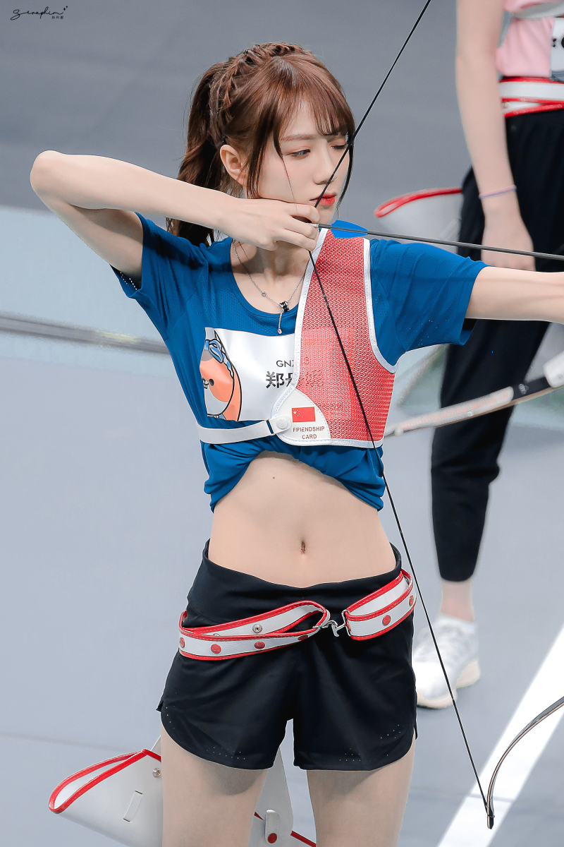 爱奇艺运动会变联谊会?gnz48郑丹妮与陈意涵现场组cp