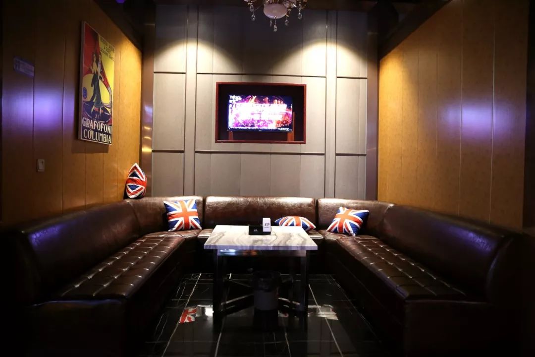 藏在海宁zui繁华街区的它1900点以后才开门刚开业就天天爆满