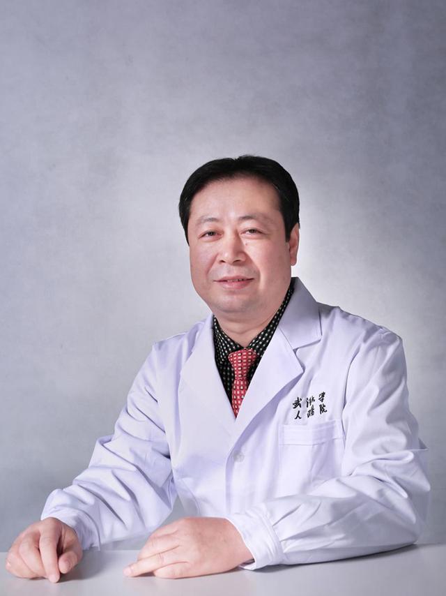 罗建飞教授罗建飞告诉记者,目前,李兵的各项术前检查已基本完善,将在