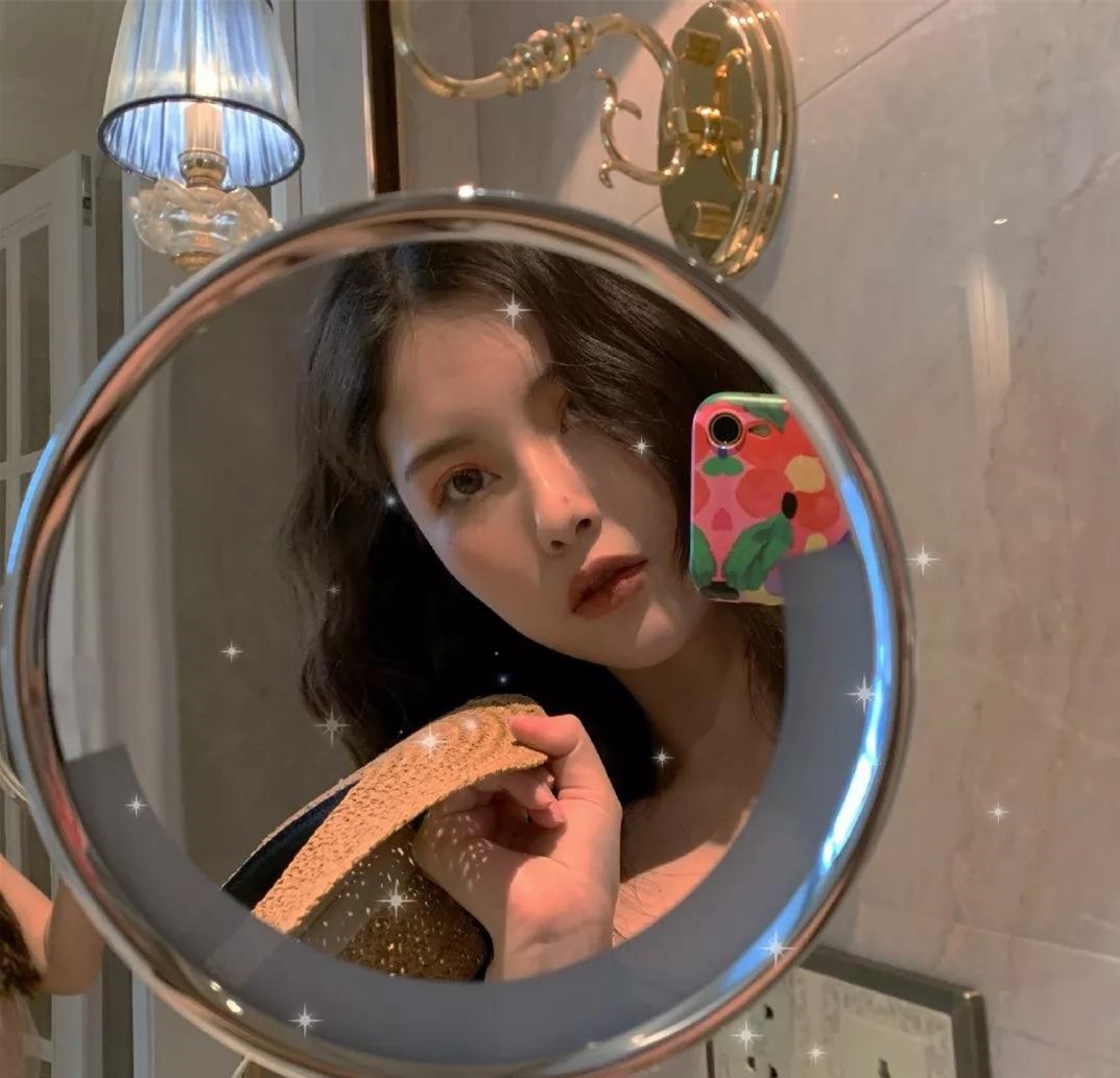 到底什么样的自拍才配叫"网红"?_镜子