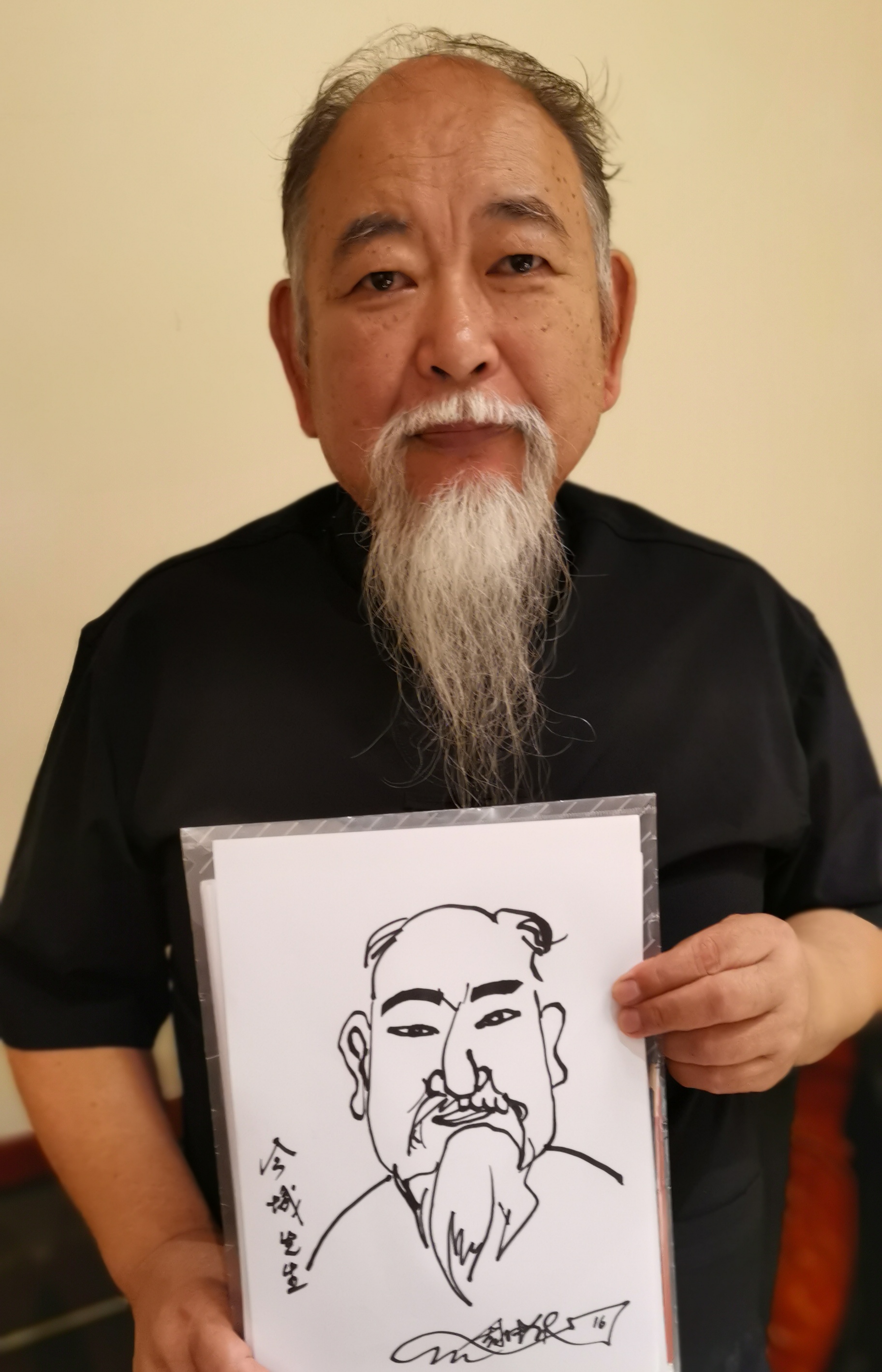 "一分钟画像"走向世界!日本艺术家们纷纷为周中华画家教授点赞