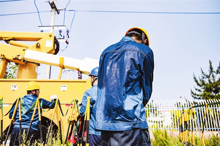 电力工人高温带电作业服务项目建设