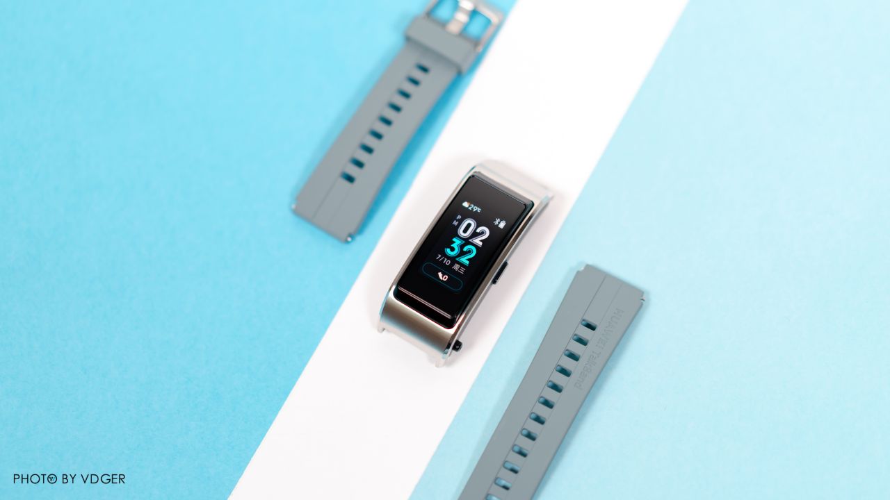 原创时尚与实用兼得华为手环b5运动版体验铅石青配色很独特