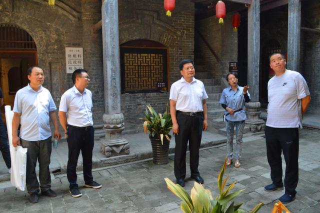 巩义市长袁聚平到新中镇调研旅游开发和摘星夺旗创三宜工作