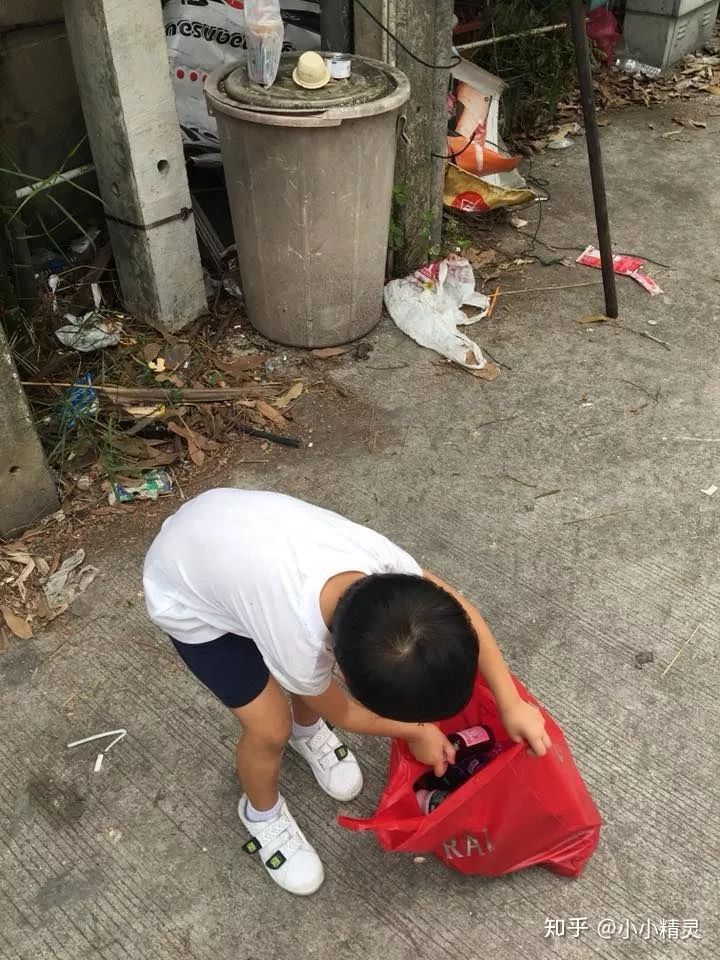 闫妮为了女儿早恋吵架一根头发就是勾引你儿子啦