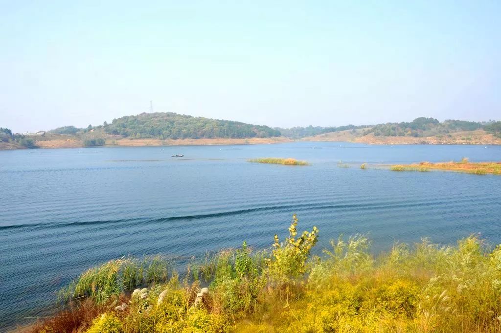 琵琶湖水库桃园河水库白云湖中华山华宝山车云山二妹山"万山千泉百洞"